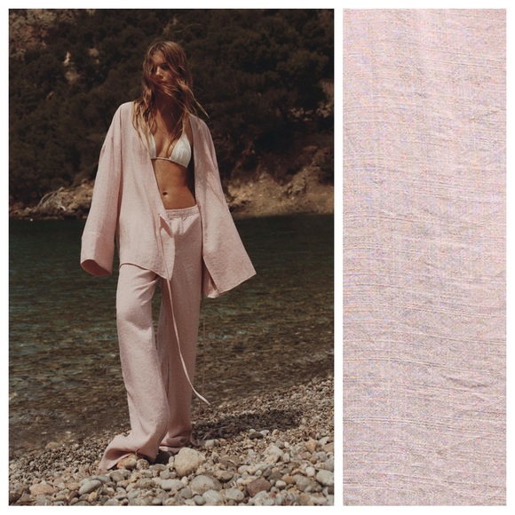 NWT. Zara Chalk Pink Viscose Blend Textured V-Neck Wrap Kimono. Size M-L. - Picture 2 of 13